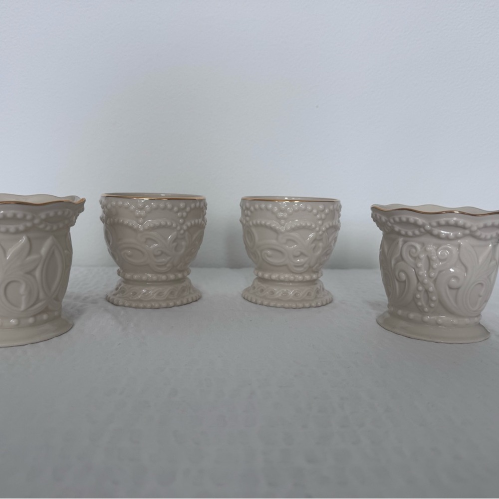 4 Lenox 3" Ivory Votive Tea Lite Candle Holders w/Gold Trim 1 chipped On Bottom
